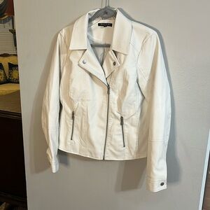 Never been worn Baccini leather jacket